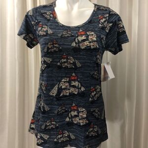 Lularoe ships print short sleeve XS T-shirt